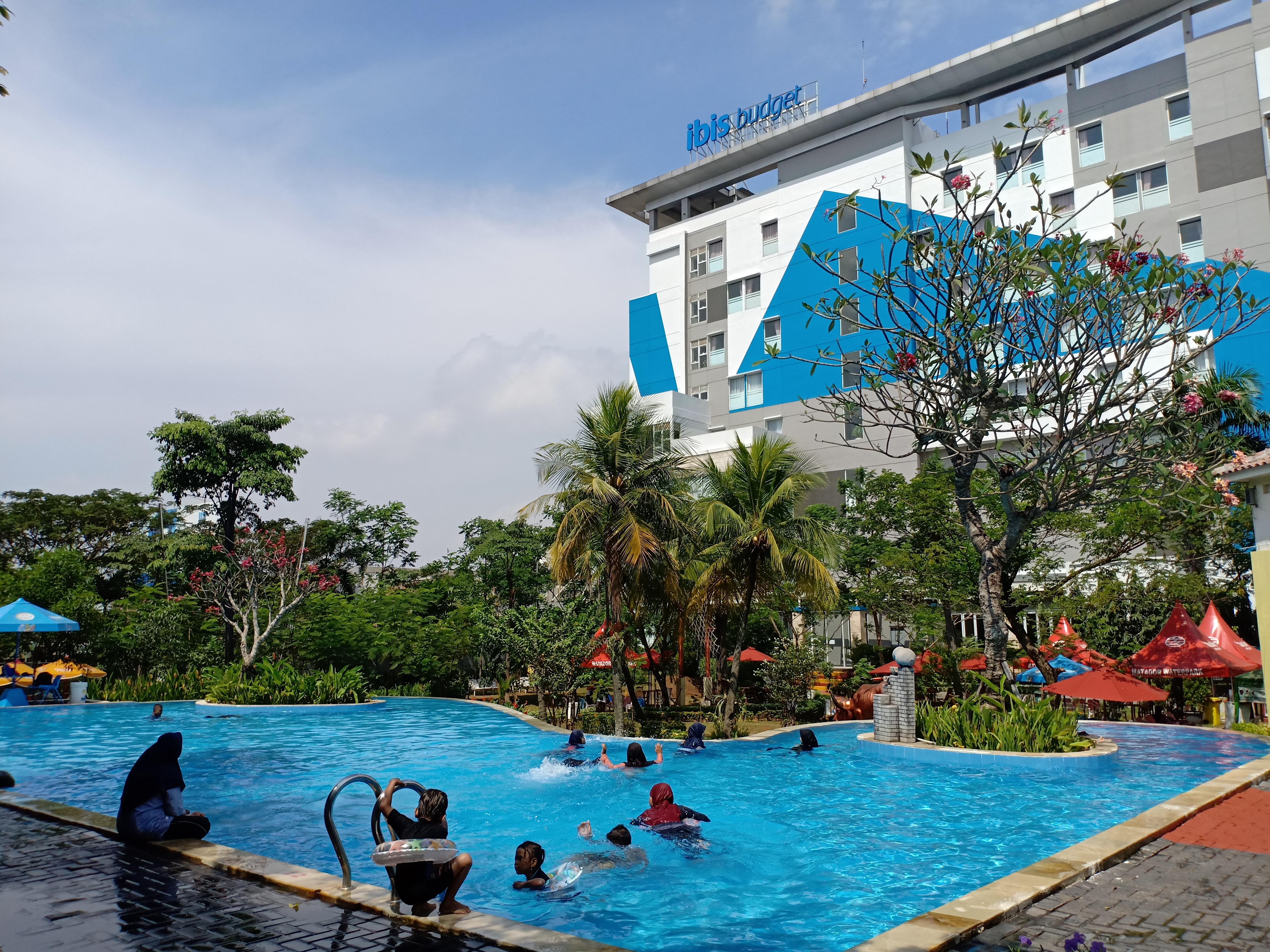 Ibis Budget Cikarang Festival Μπεκάσι Εξωτερικό φωτογραφία