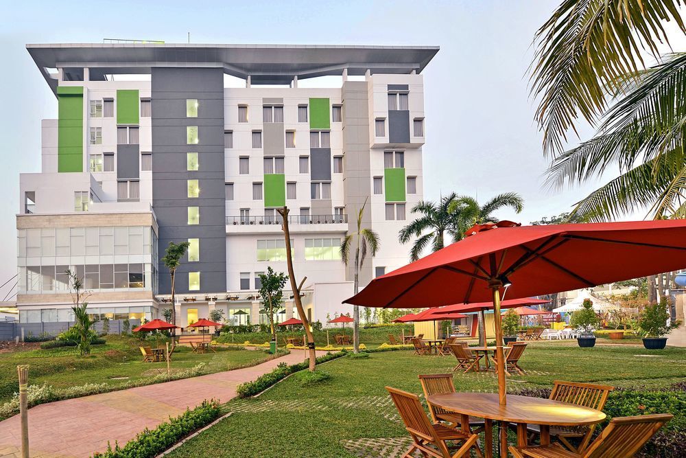 Ibis Budget Cikarang Festival Μπεκάσι Εξωτερικό φωτογραφία