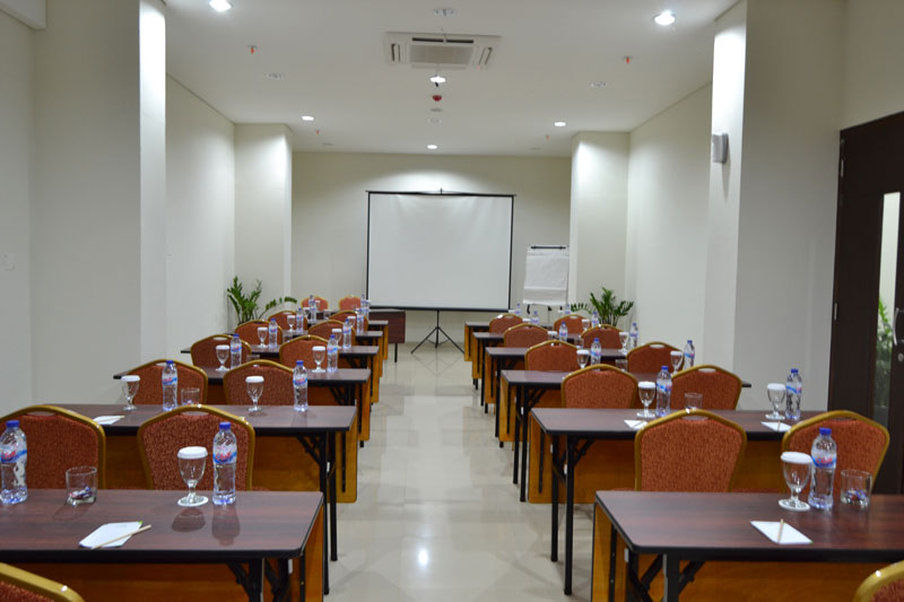 Ibis Budget Cikarang Festival Μπεκάσι Εξωτερικό φωτογραφία