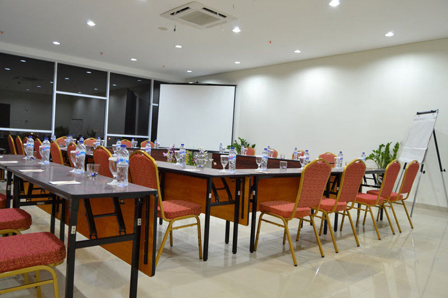Ibis Budget Cikarang Festival Μπεκάσι Εξωτερικό φωτογραφία