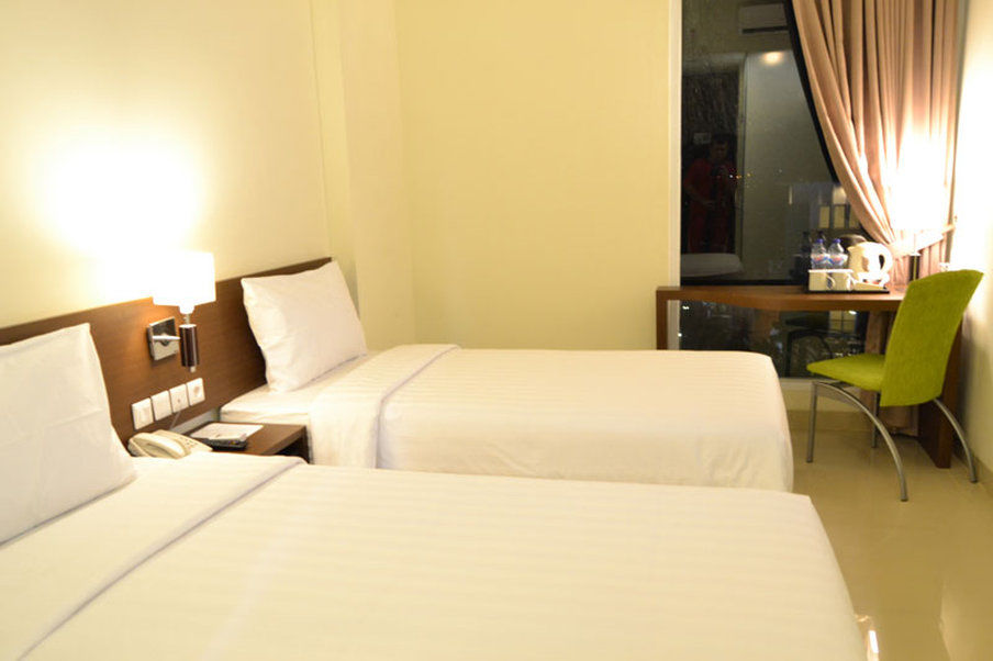 Ibis Budget Cikarang Festival Μπεκάσι Εξωτερικό φωτογραφία
