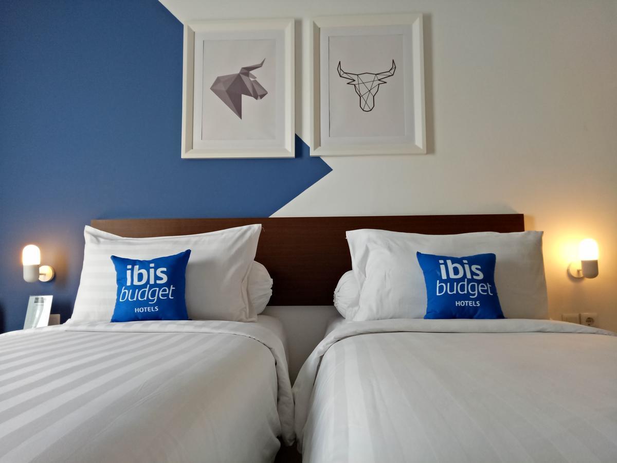 Ibis Budget Cikarang Festival Μπεκάσι Εξωτερικό φωτογραφία